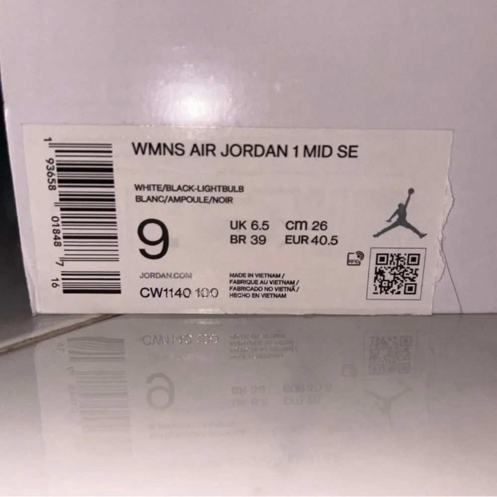 Deadstock Original with OG Box Jordan 1 Mid SE Multi-Color Lightbulb Size 9 - Picture 3 of 8